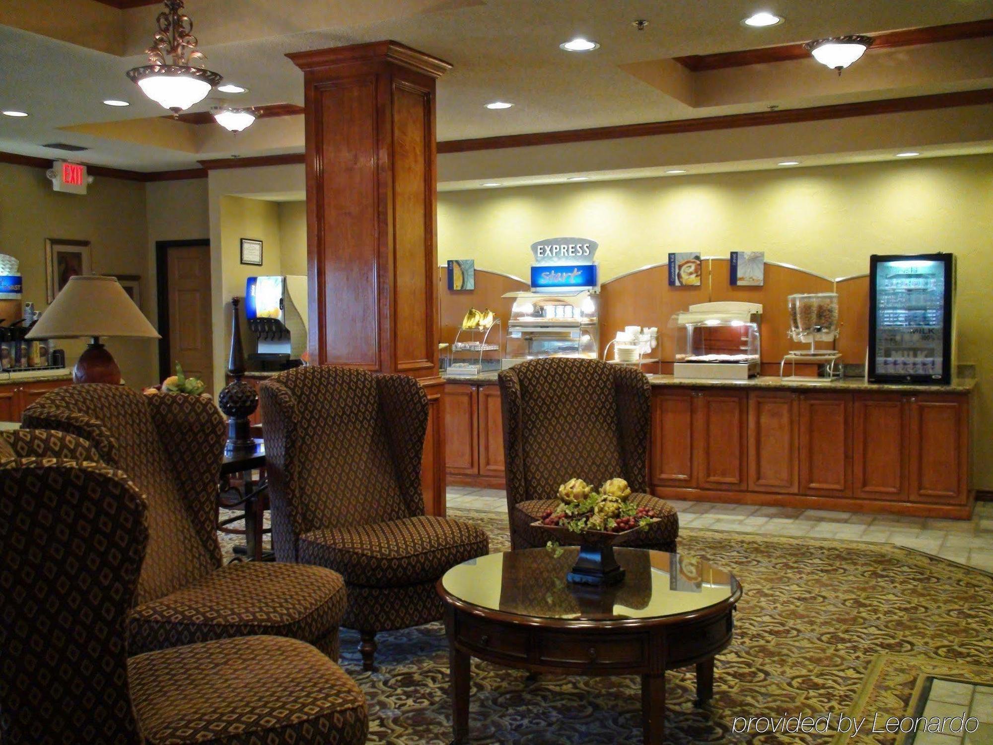 Holiday Inn Express Hotel & Suites Greenville By Ihg Exterior foto