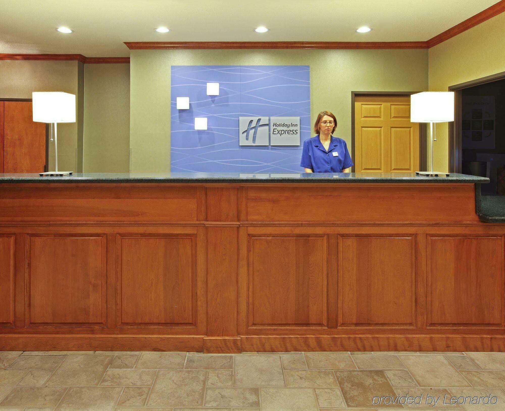 Holiday Inn Express Hotel & Suites Greenville By Ihg Exterior foto