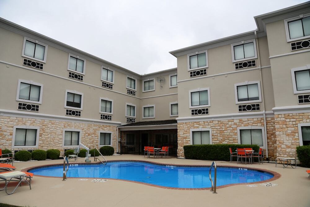 Holiday Inn Express Hotel & Suites Greenville By Ihg Exterior foto
